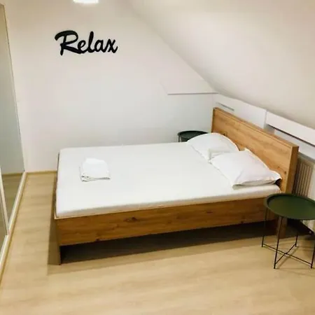 Apartment Joy City Unirii 42 2 *